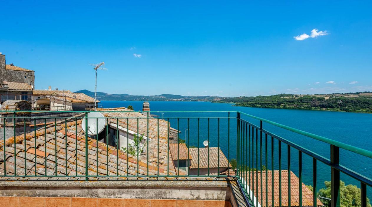 Attico Con Vista Lago - Miralago Anguillara Sabazia Dış mekan fotoğraf